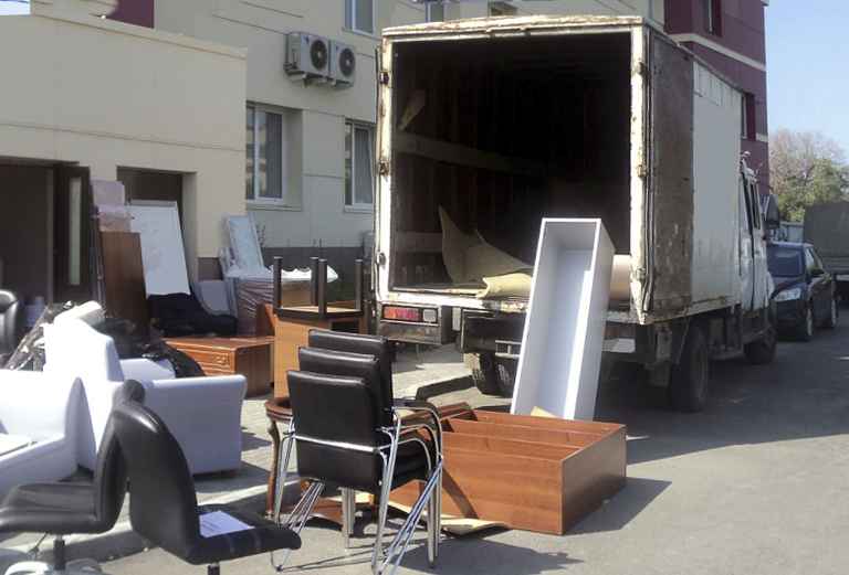 Заказать отдельную машину для перевозки мебели : Домашние вещи из Трехгорного в Брянск