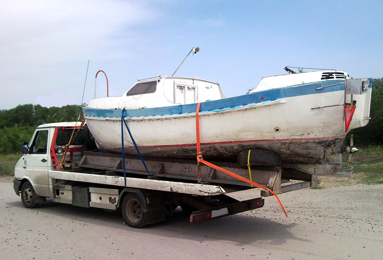 Перевозка катера из Владивостока в Москву